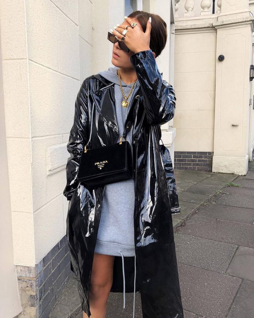 Fashionable raincoats: 15 stylish and trendy models of 2020